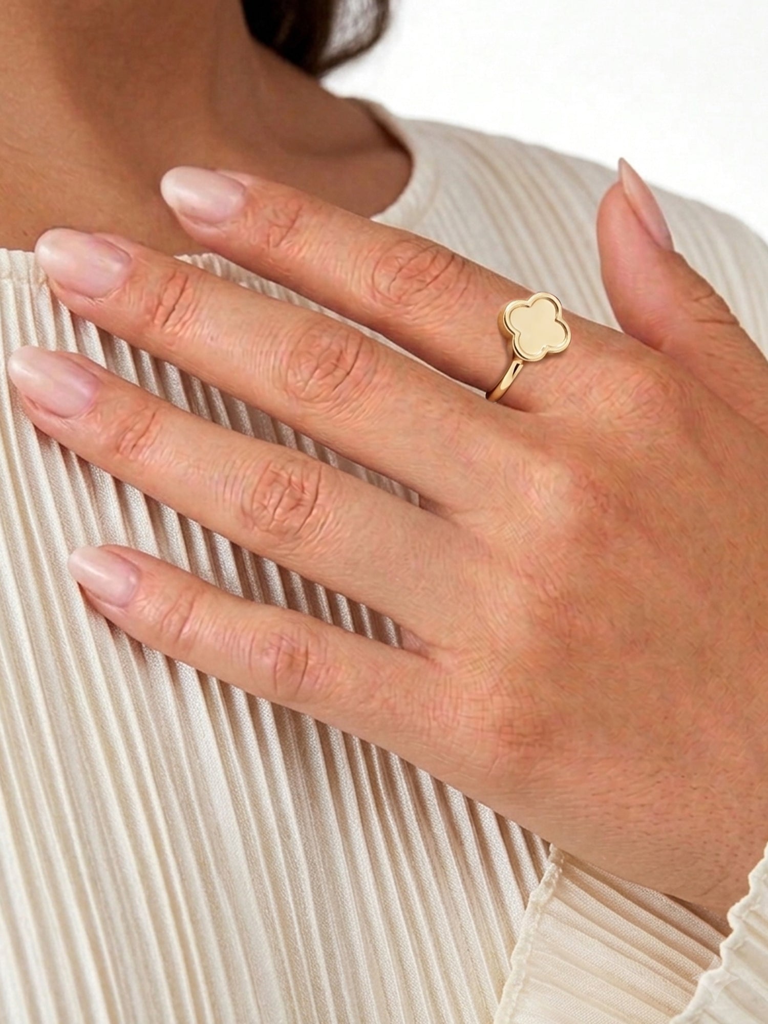 Clover Ring