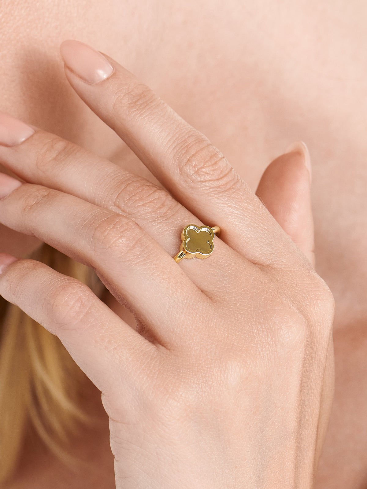 Clover Ring