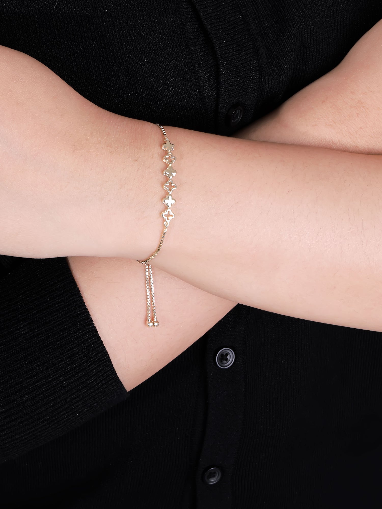 DEVATA Clover Box Chain Slider Bolo Bracelet