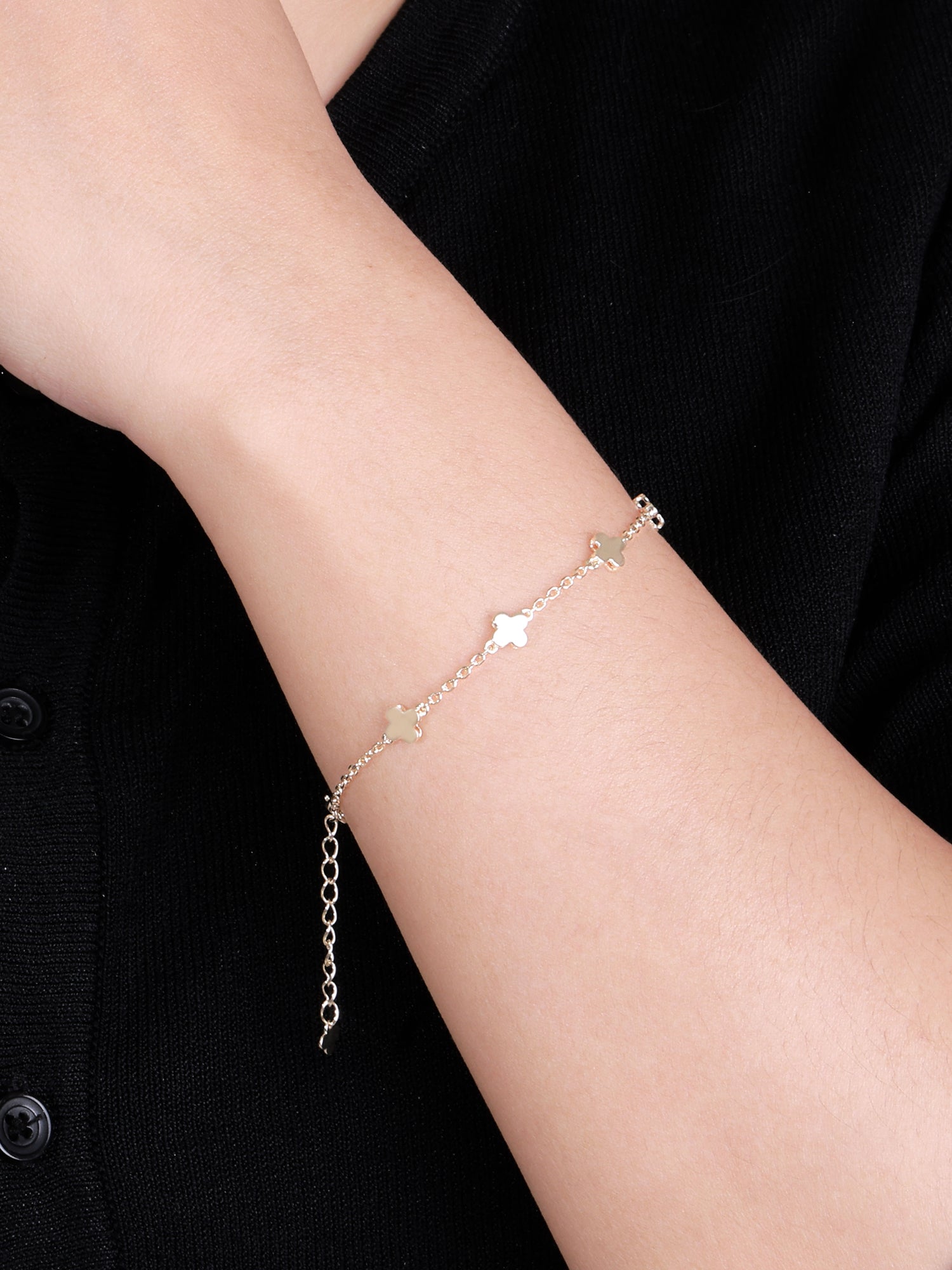 DEVATA Gold Clover Chain Bracelet