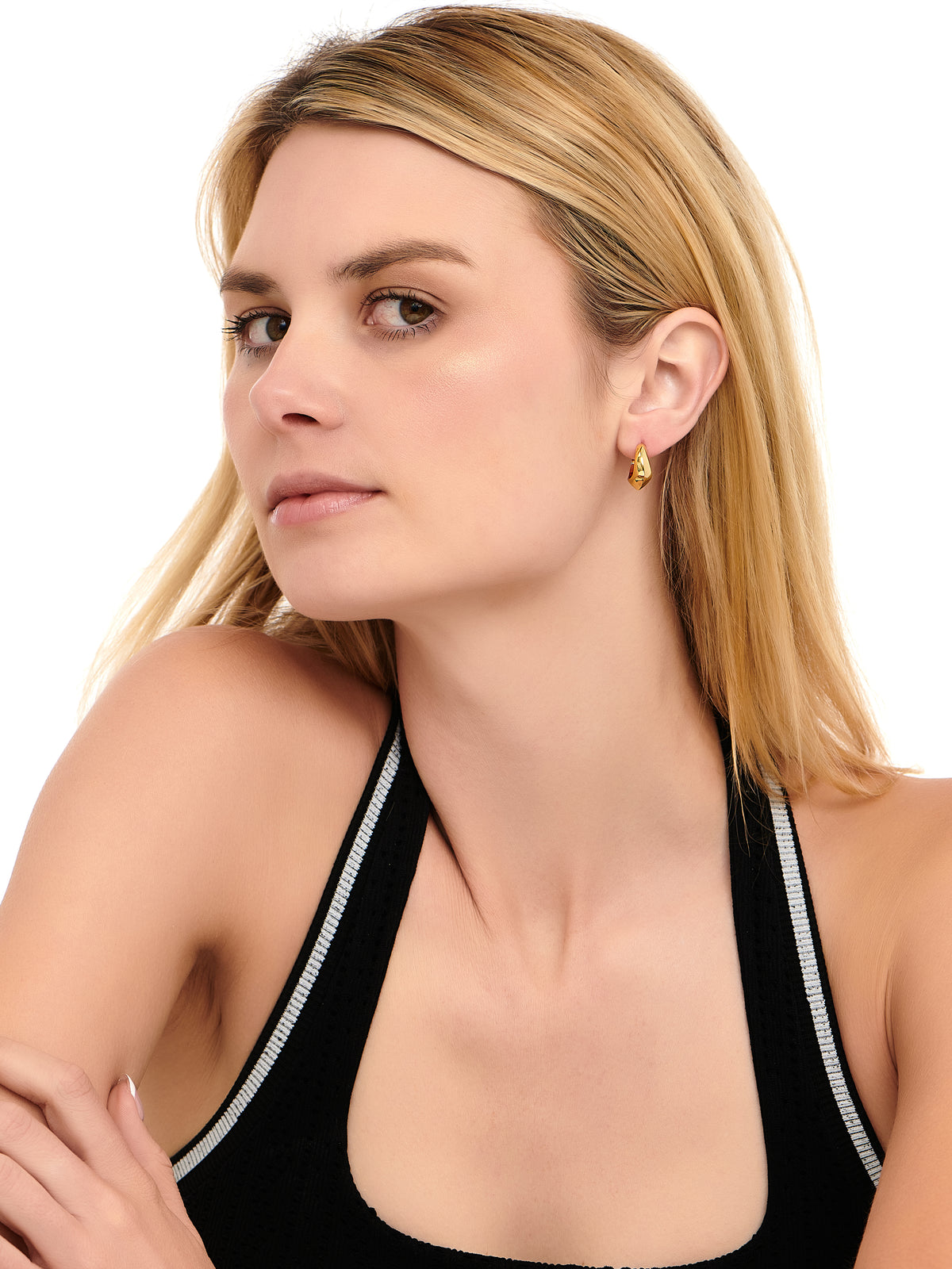 DEVATA Beveled Curve Hoop Earrings in Gold Plated Sterling Silver
