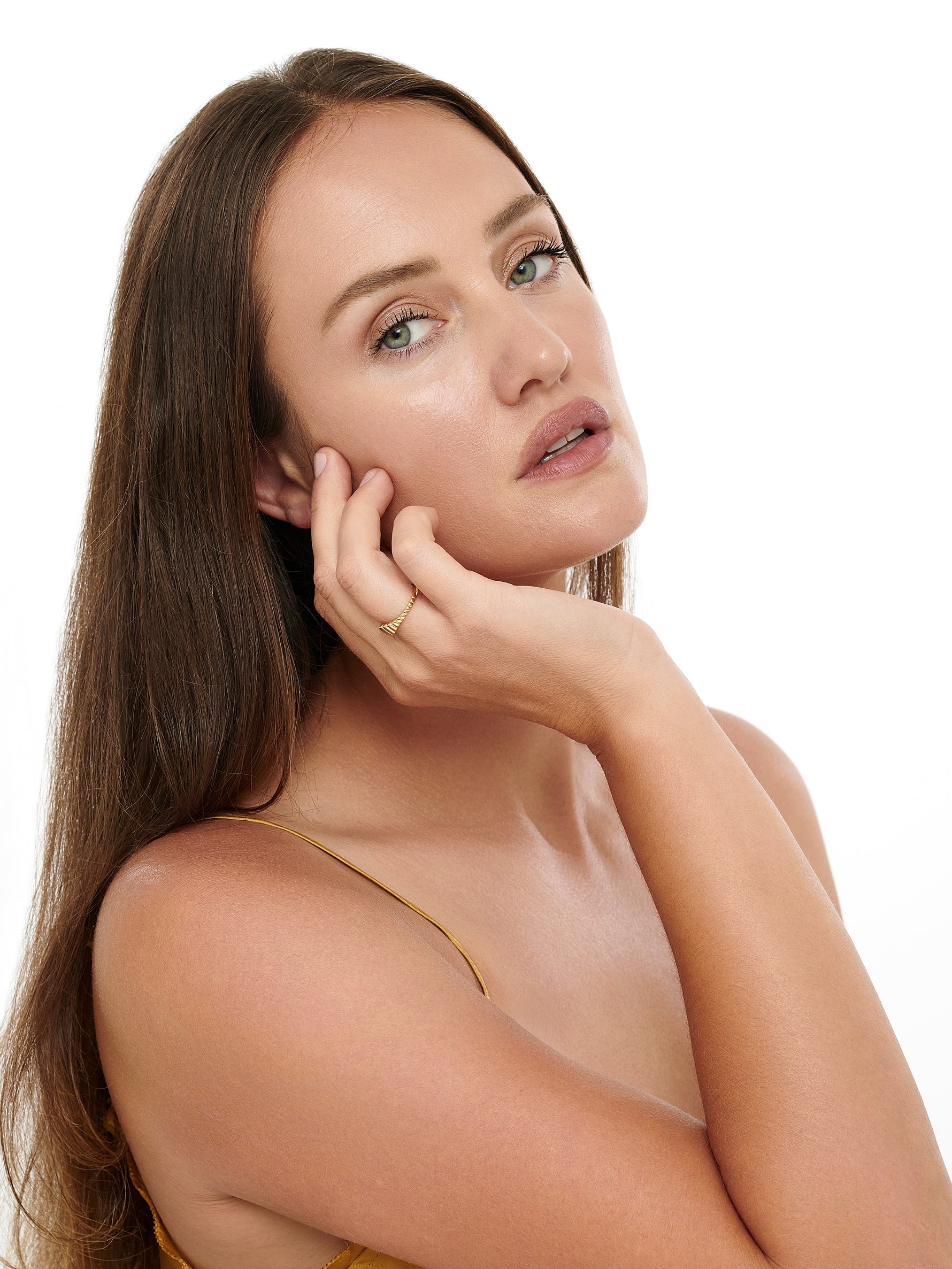 DEVATA Ribbed Ring in Gold Plated Sterling Silver