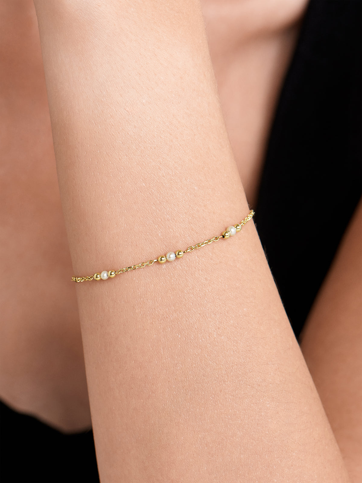14K Gold Freshwater Pearl and Beads Bracelet