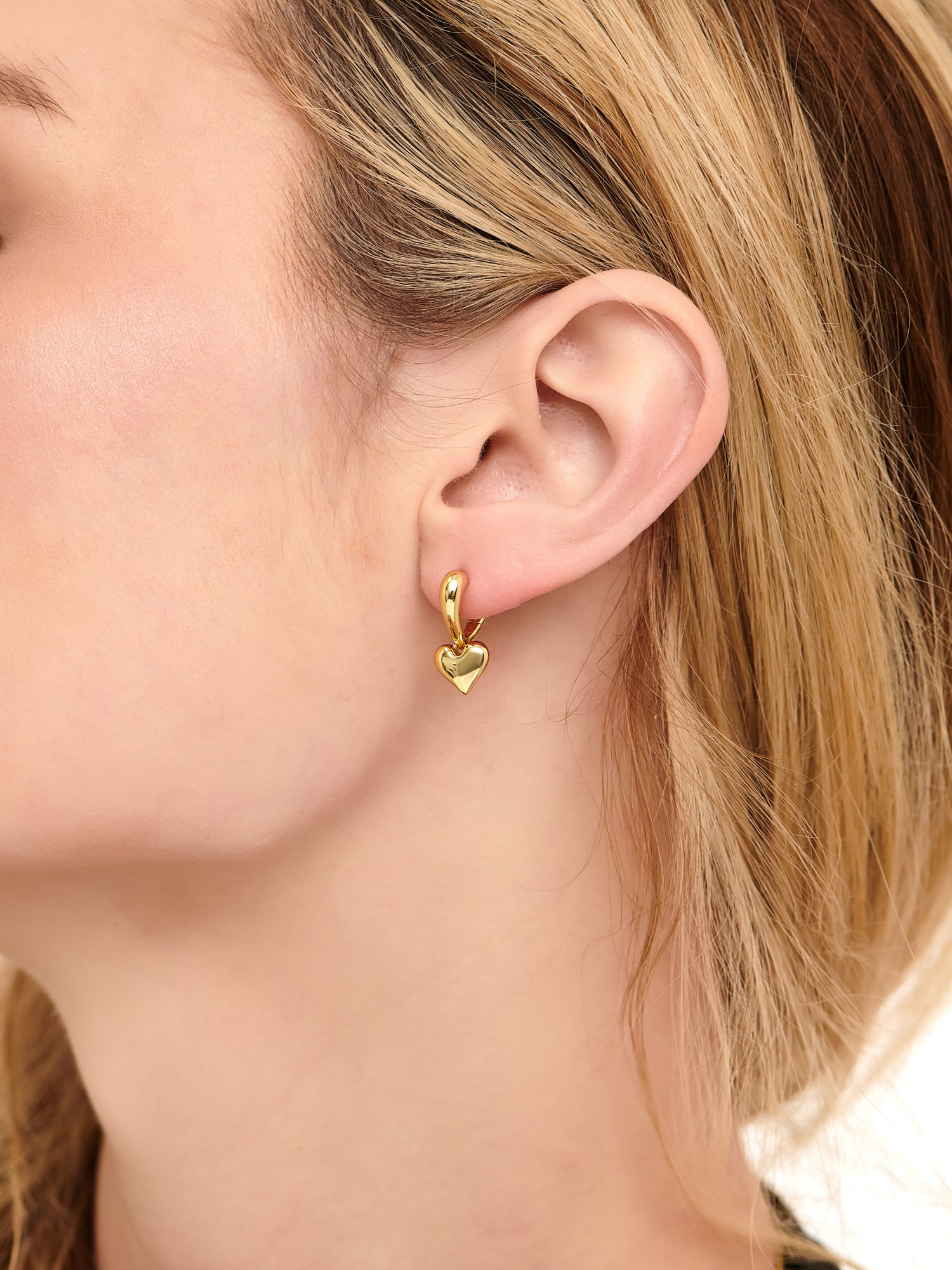 DEVATA Sweet Heart Hoop Earrings in Gold Plated Sterling Silver