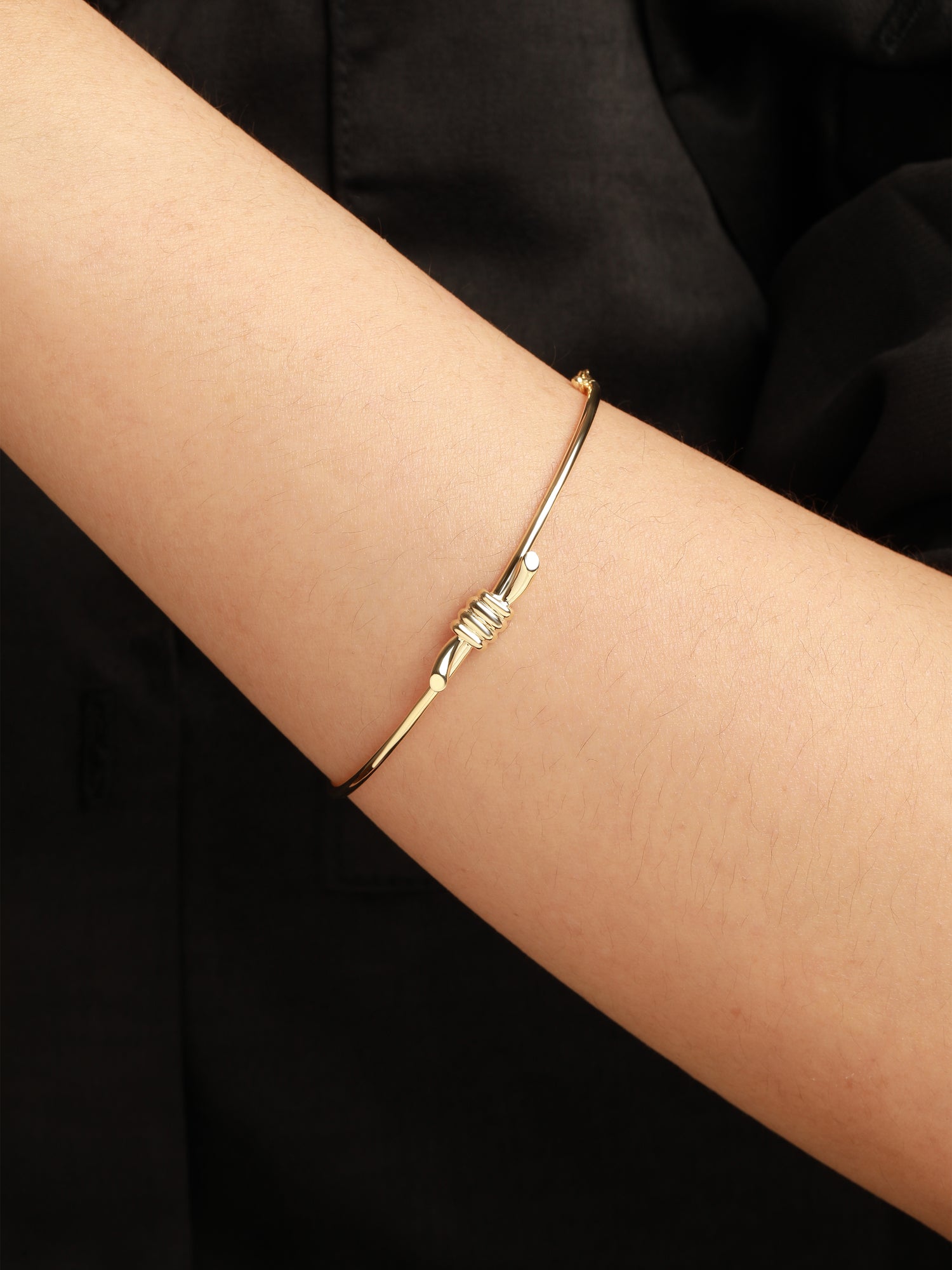 Devata Love Knot Bangle Bracelet in 14K Gold
