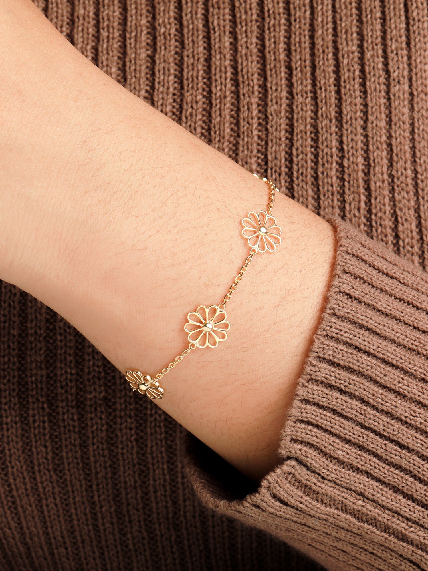 Daisy Flower Chain Bracelet