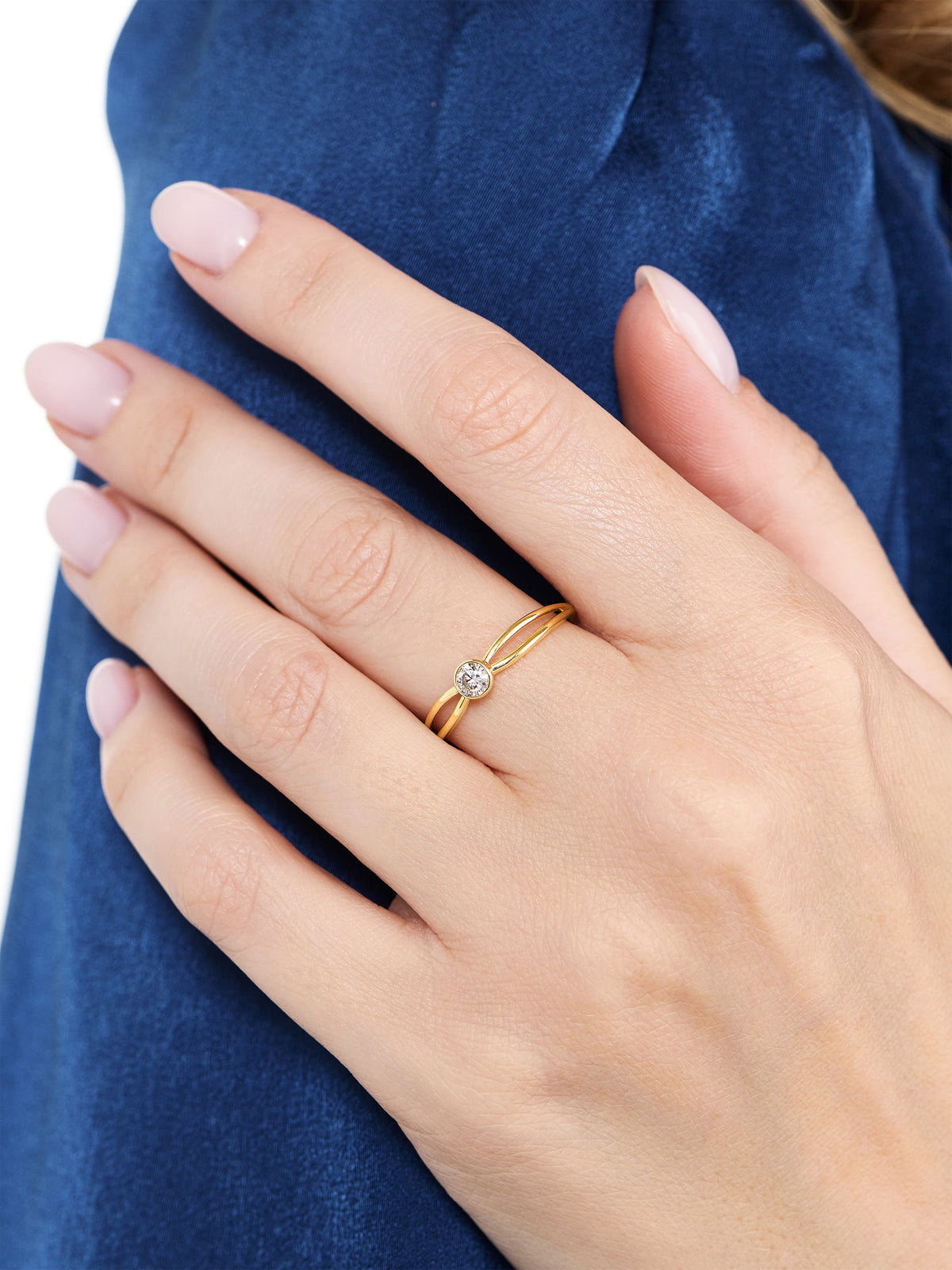 Knot Round Bezel Lab Grown Diamond Ring in 14K Gold