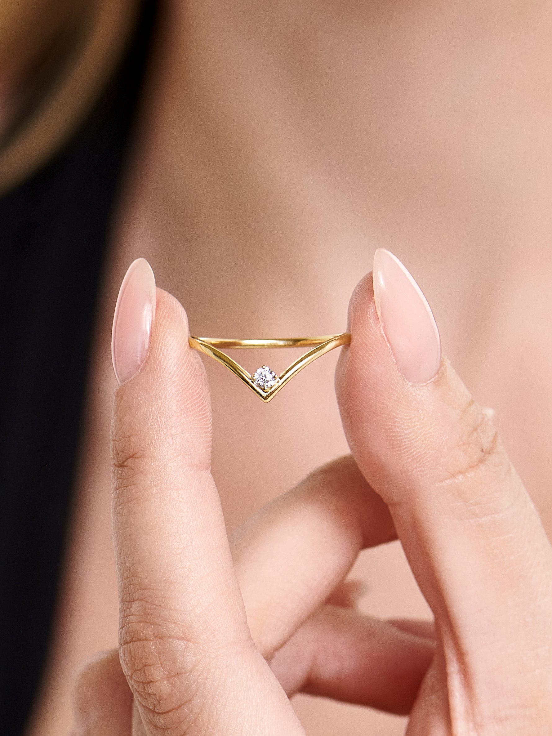 14K Gold Chevron Round Lab Grown Diamond Ring
