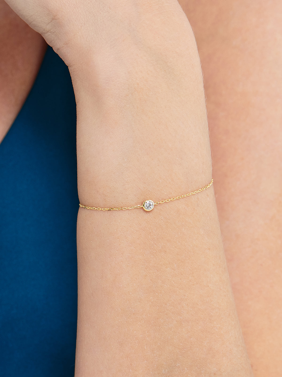 Round Bezel Lab Grown Diamond Bracelet