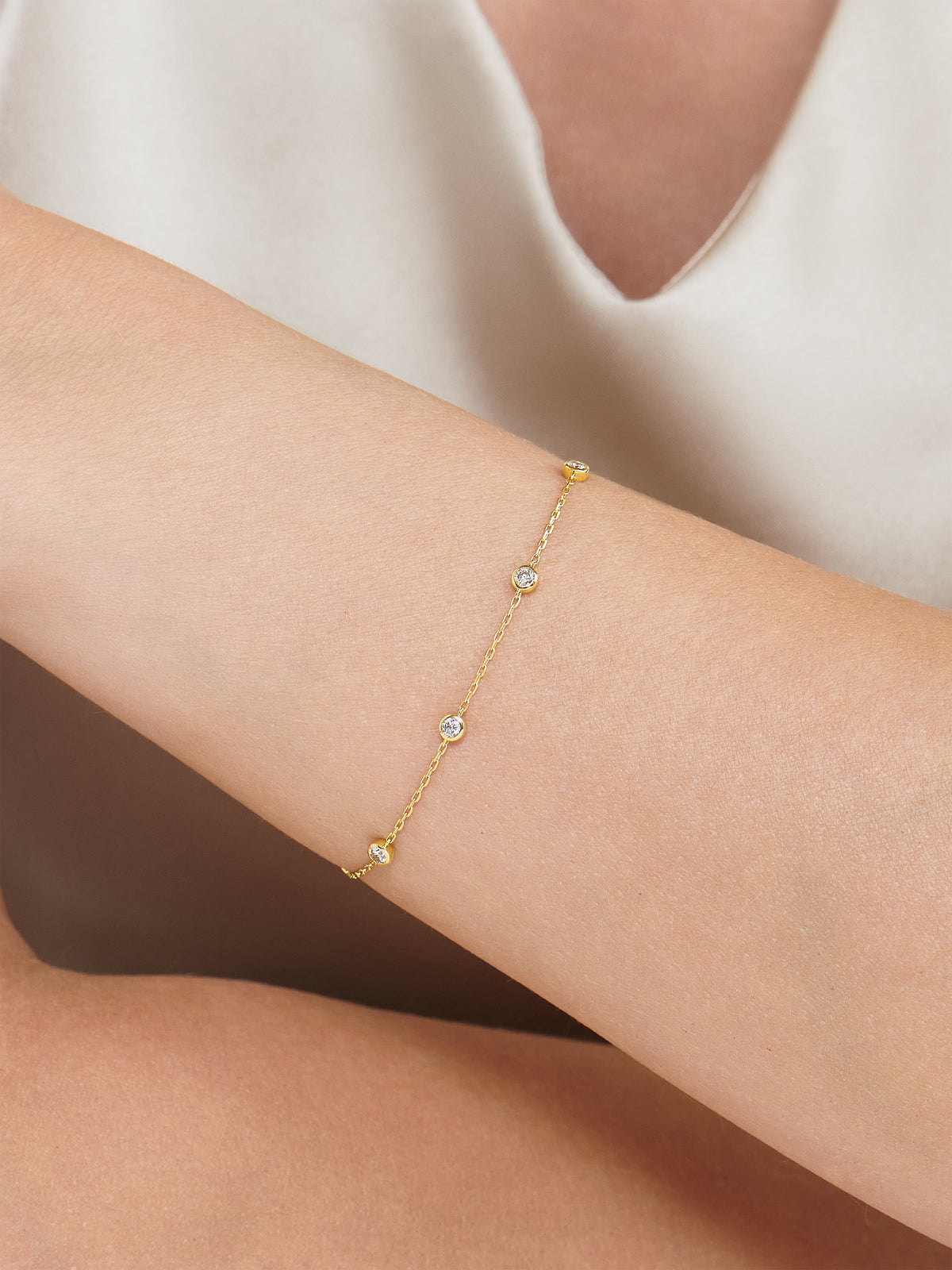 Station Round Bezel Lab Grown Diamond Chain Bracelet in 14K Gold